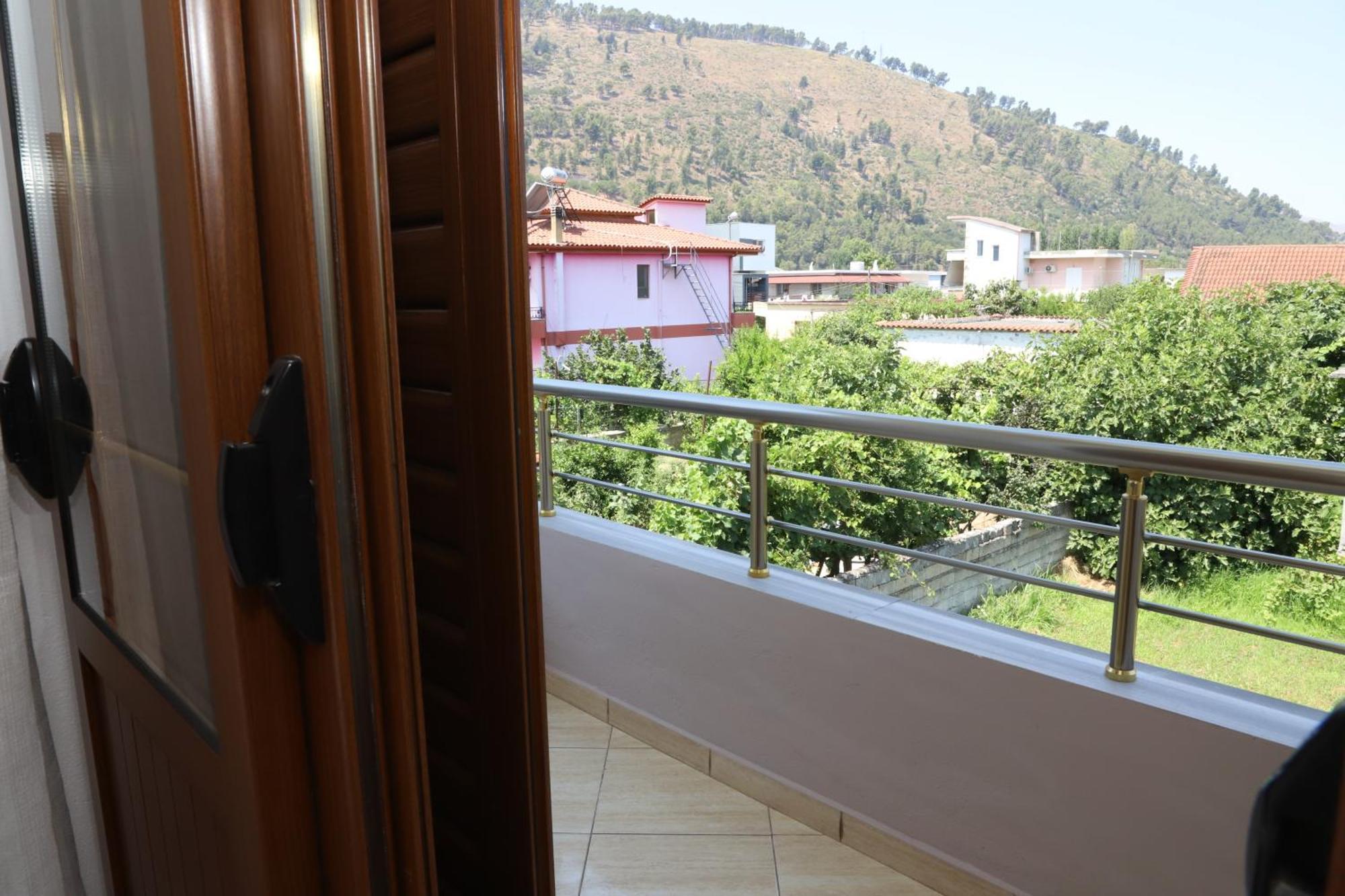 Villa Fjorentin Berat Luaran gambar