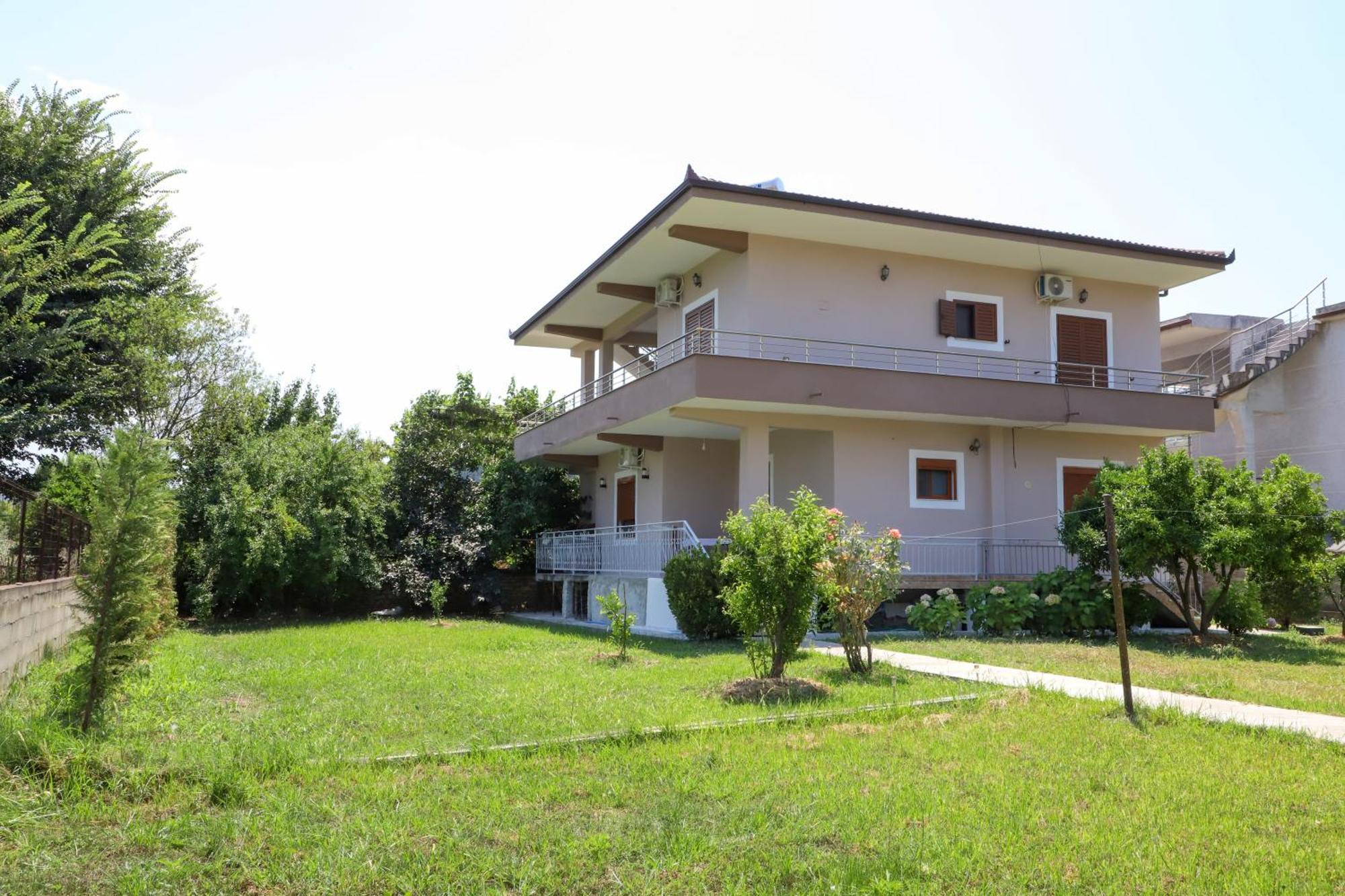 Villa Fjorentin Berat Luaran gambar