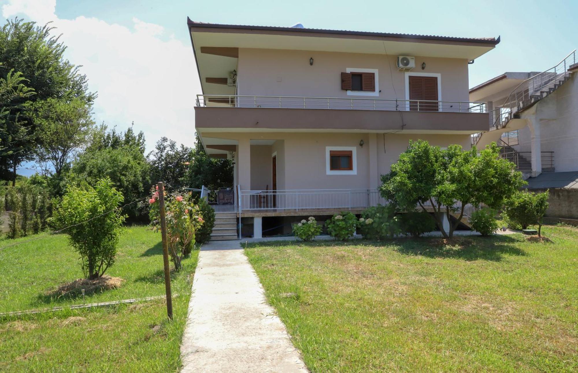 Villa Fjorentin Berat Luaran gambar